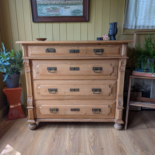 Rustic antique pine chest - chest, of