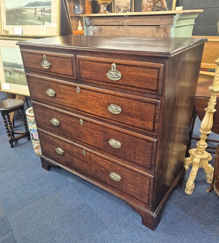 Lovely oak chest - lovely, of