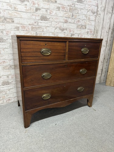 Mahogany chest drawers - of,