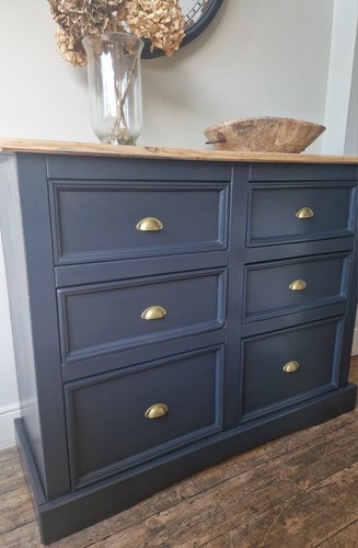 Large rustic pine chest of - ,